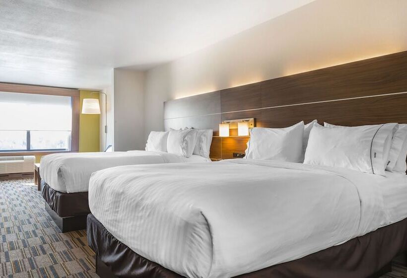 장애인을 위한 스위트, Holiday Inn Express & Suites Clarion, An Ihg