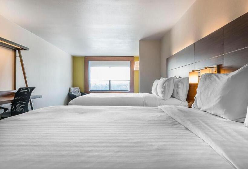 장애인을 위한 스위트, Holiday Inn Express & Suites Clarion, An Ihg