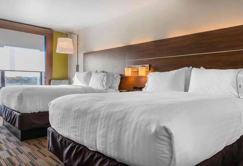 장애인을 위한 스탠다드 룸, Holiday Inn Express & Suites Clarion, An Ihg