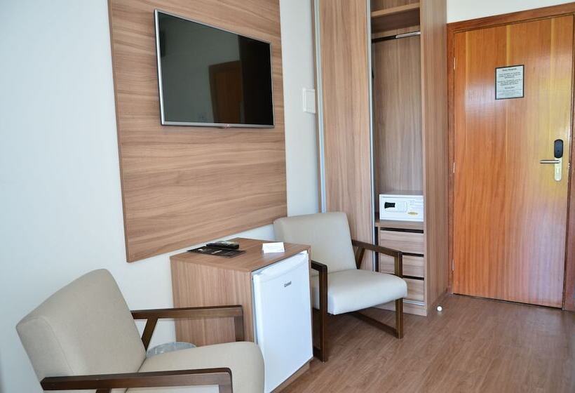 수피리어 룸, Metropole