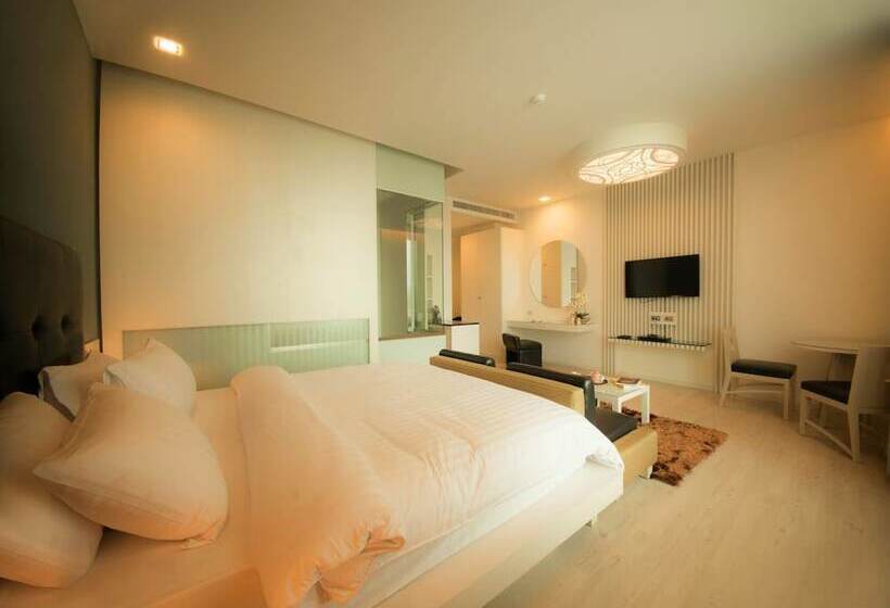 스탠다드 룸, The Beverly Hills