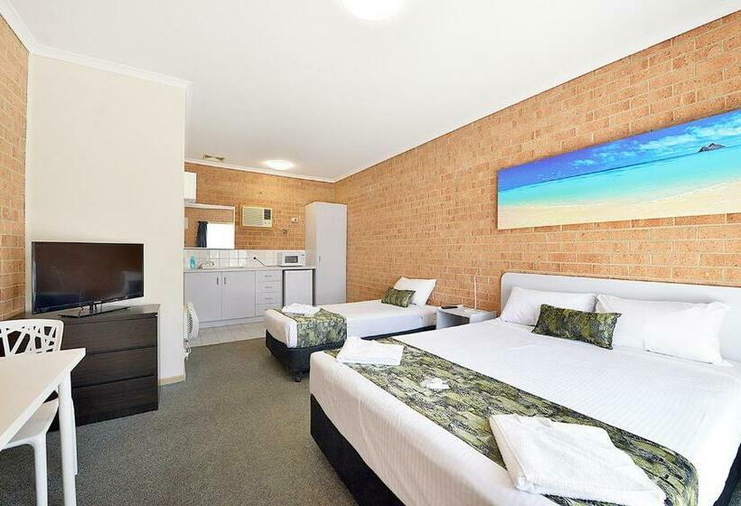Семейный Номер, Cranbourne Motor Inn