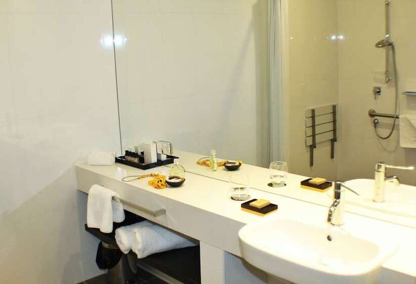 장애인을 위한 스탠다드 룸, East Hotel And Apartments