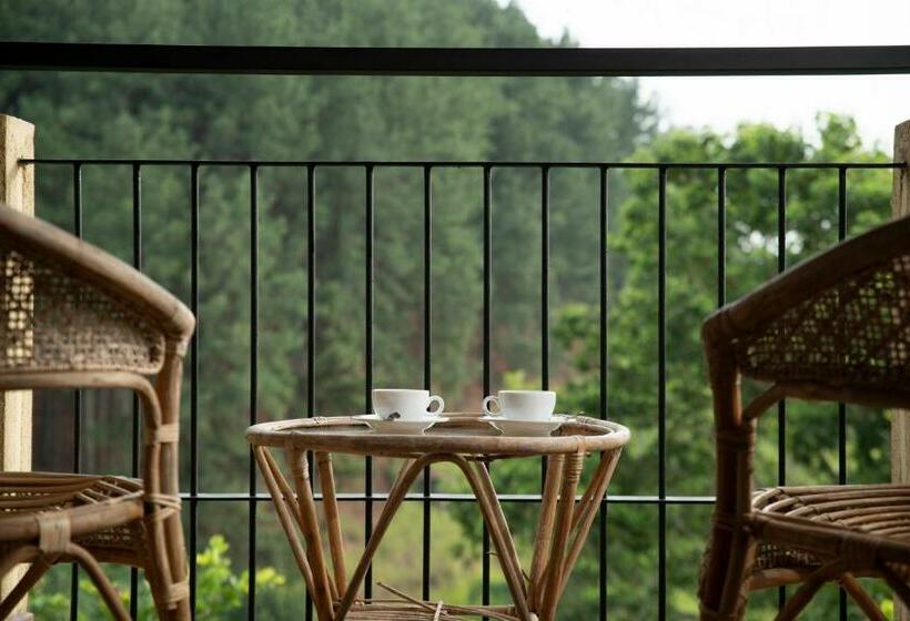Полулюкс Вид на Горы, Melheim Kandy Villas