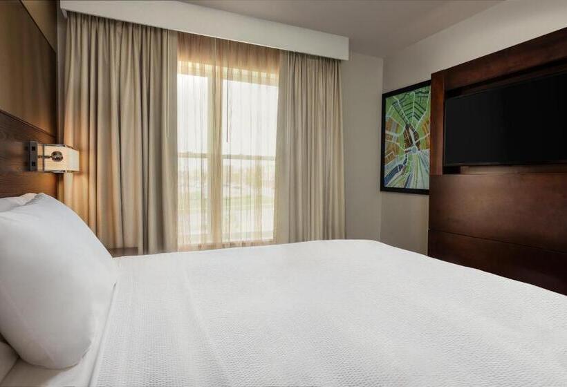 带大床的套房, Residence Inn By Marriott Kansas City At The Legends