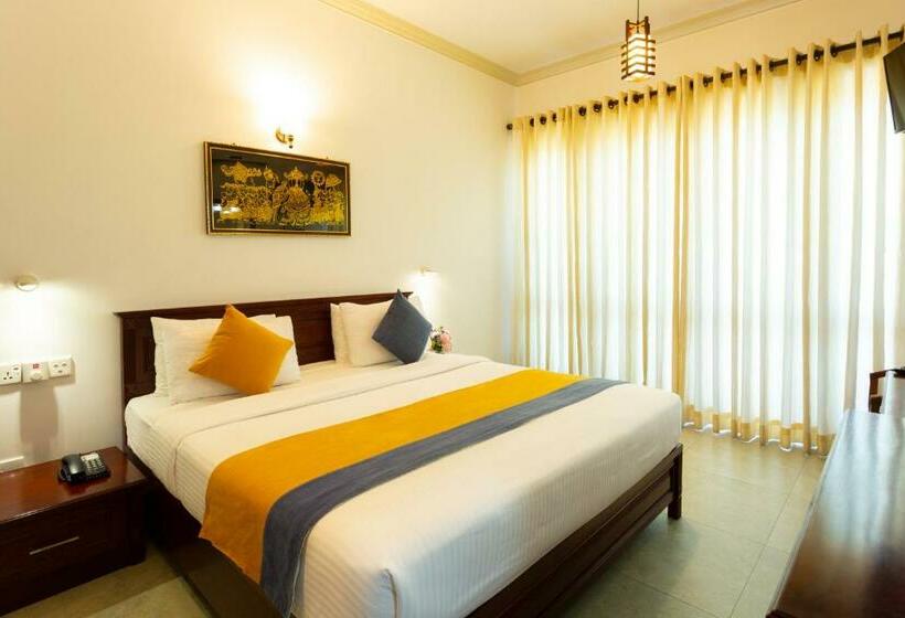 Quarto Deluxe com Sacada, Yo Kandy