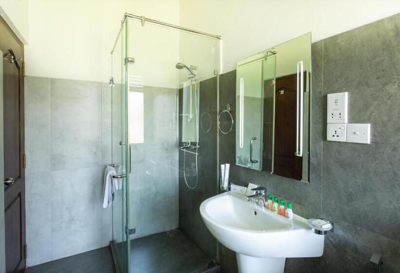 Quarto Deluxe com Sacada, Yo Kandy