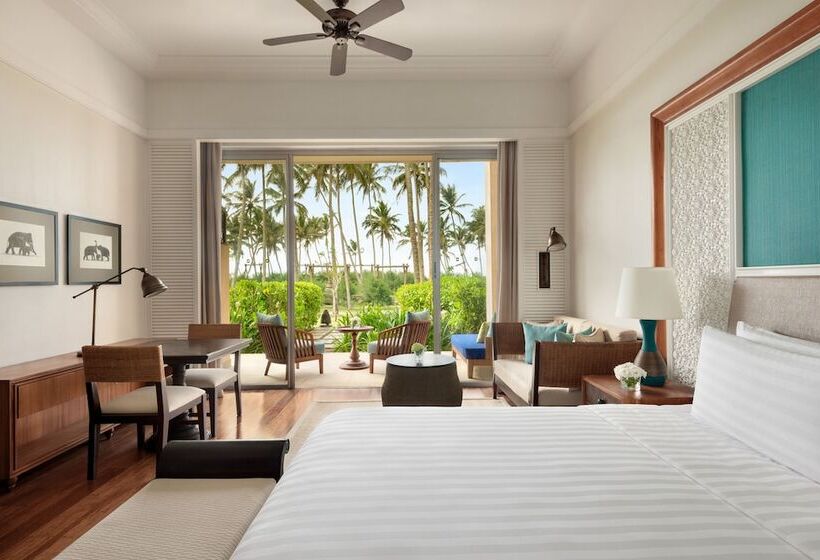 اتاق لوکس, Shangrila Hambantota