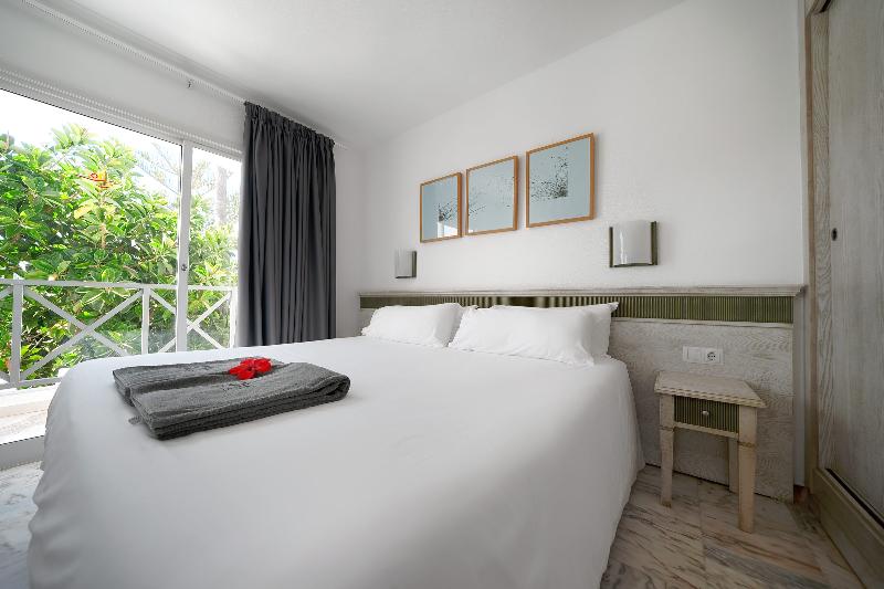 Номер Superior, The Flora Residency
