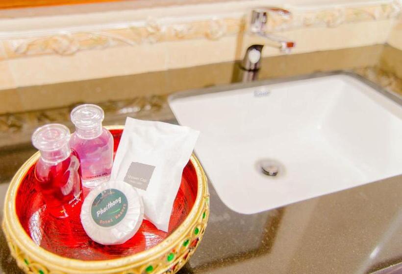 Номер Superior Кровать Кинг, Phaithong Sotel Resort