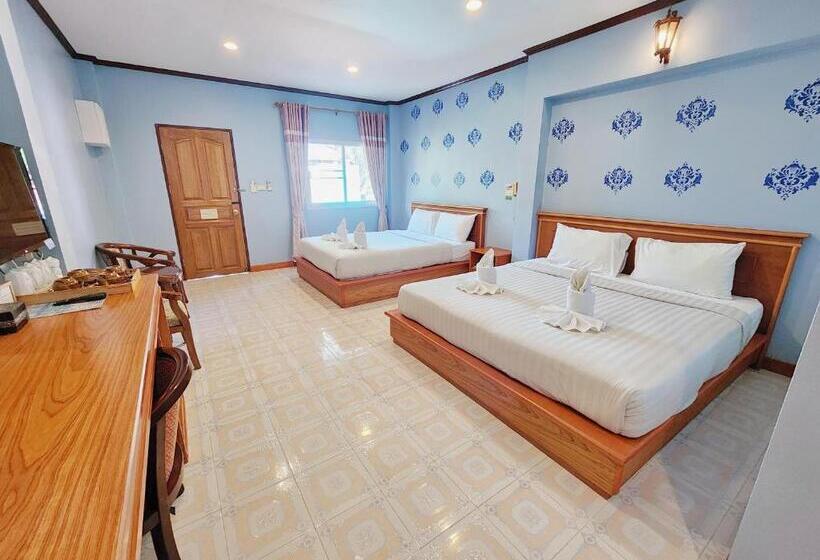 Семейное Бунгало, Phaithong Sotel Resort