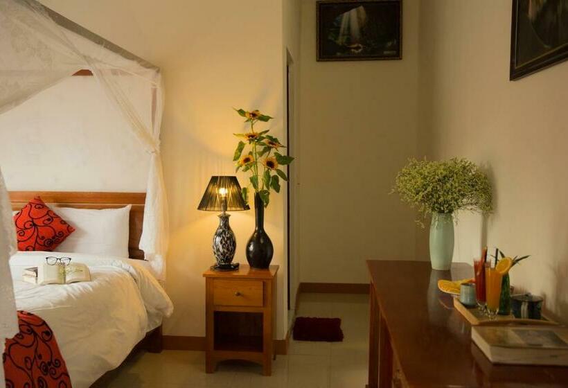 اتاق لوکس با چشم‌انداز استخر, Phong Nha Lake House Resort