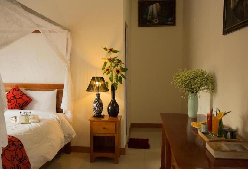اتاق لوکس با چشم‌انداز استخر, Phong Nha Lake House Resort