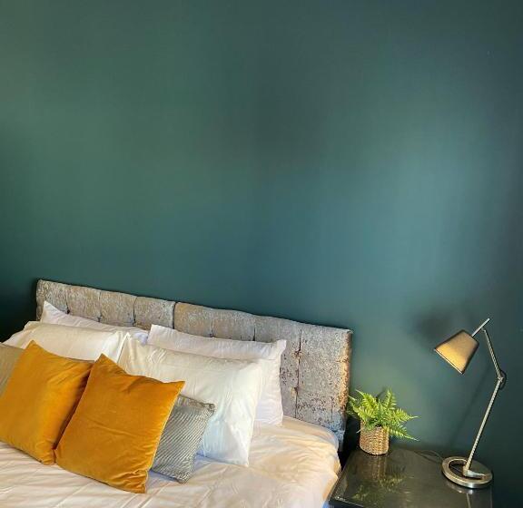 Апартаменты 2 Спальни, Raby Street Apartment