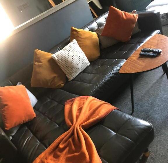 Апартаменты 2 Спальни, Raby Street Apartment