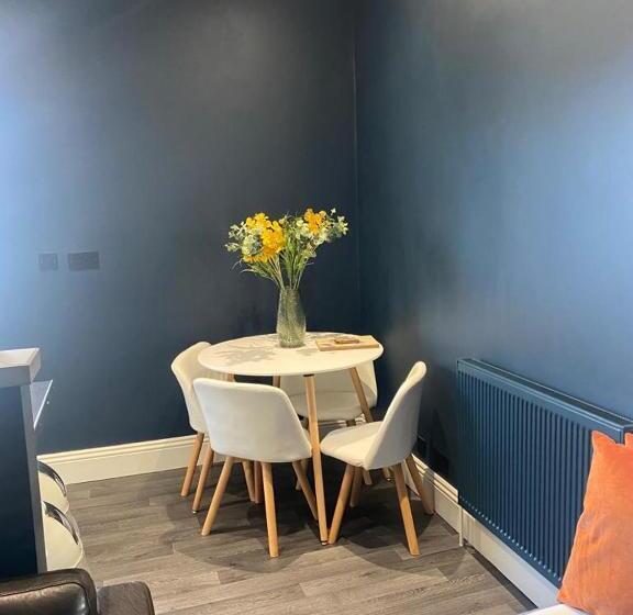 Апартаменты 2 Спальни, Raby Street Apartment