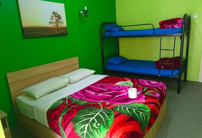 Семейный Номер, Ch Travellers Inn