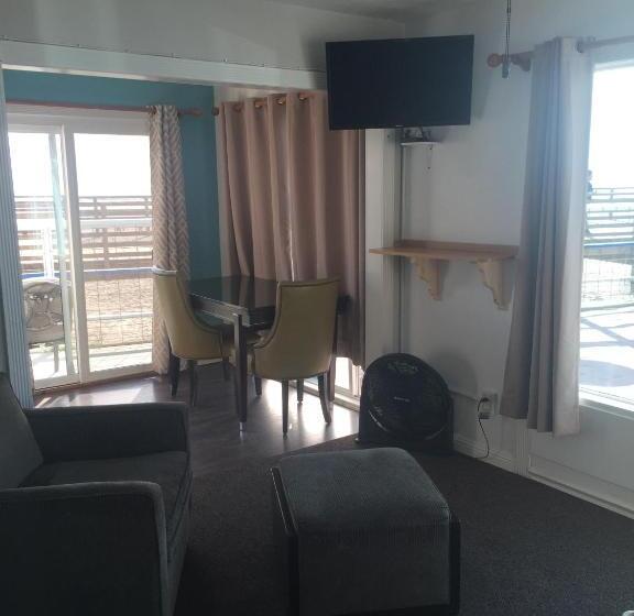 Люкс Вид на Море, Dolphin Cove Motel