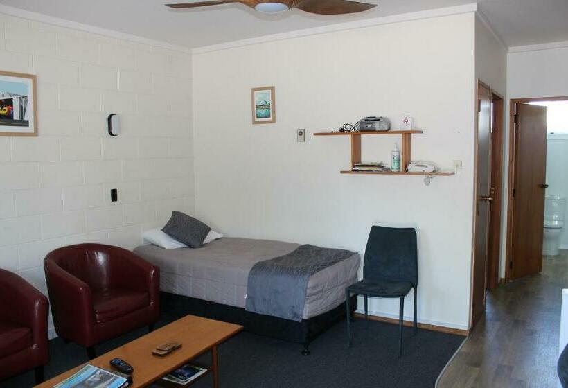 Полулюкс, Elmore Lodge Motel