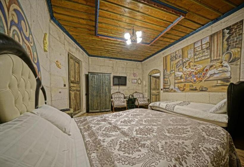 غرفة قياسية ثلاثية, Kayatas Cave Suites