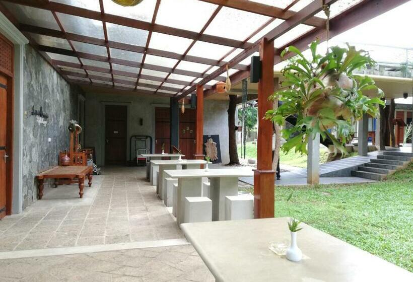 اتاق لوکس, Nil Diya Mankada Safari Lodge