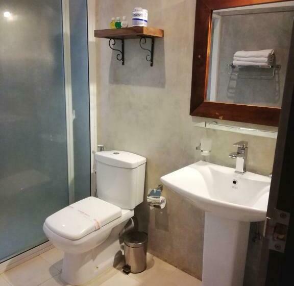 اتاق لوکس سه تخته, Nil Diya Mankada Safari Lodge