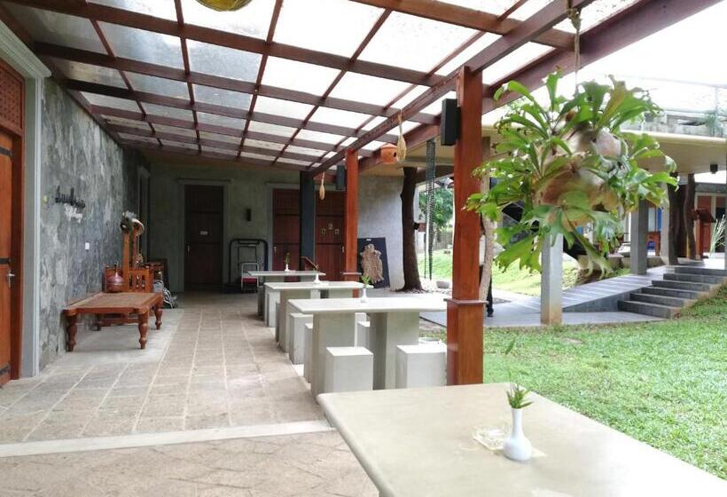 اتاق لوکس خانوادگی, Nil Diya Mankada Safari Lodge