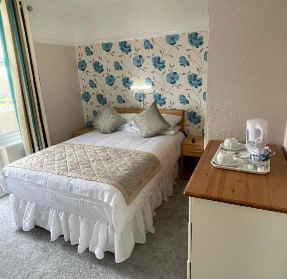 Номер Стандарт с Балконом, Queens Hotel, Skegness