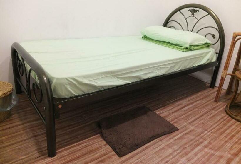 غرفة قياسية فردية حمام مشترك, Muntri House   Hostel