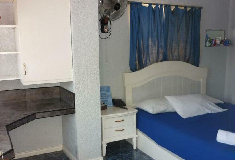 اتاق لوکس, Blue Rock Beach Resort