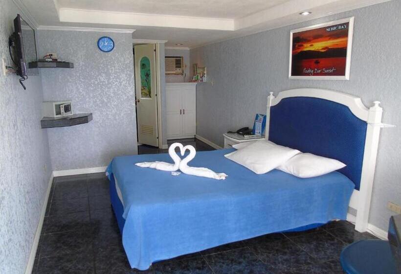 اتاق لوکس با چشم‌انداز دریا, Blue Rock Beach Resort