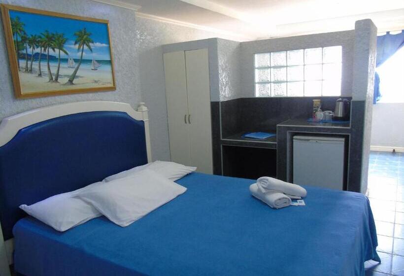 اتاق اجرایی, Blue Rock Beach Resort