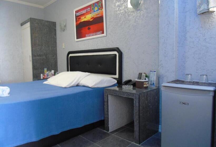 اتاق استاندارد با بالکن, Blue Rock Beach Resort