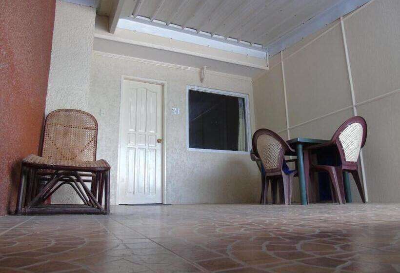 اتاق استاندارد با بالکن, Blue Rock Beach Resort