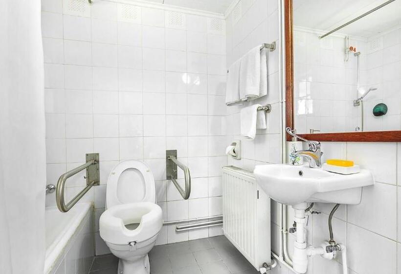 패밀리 룸 산 전망, Troodos Hotel & Spa