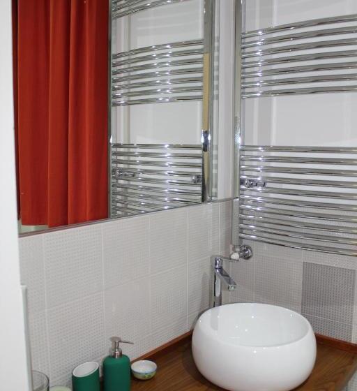 Номер Стандарт Трехместный, B&b Momentidì