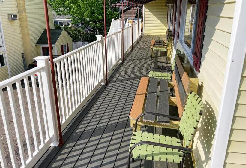آپارتمان 3 خوابه, Sunrise Deck