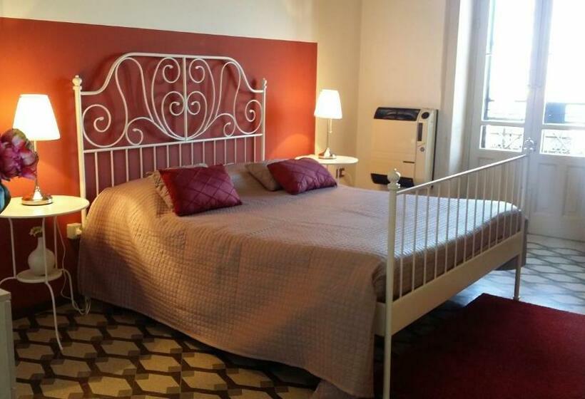 اتاق استاندارد با بالکن و چشم‌انداز دریا, Aretè Guest House