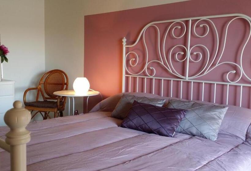 اتاق استاندارد با بالکن و چشم‌انداز دریا, Aretè Guest House