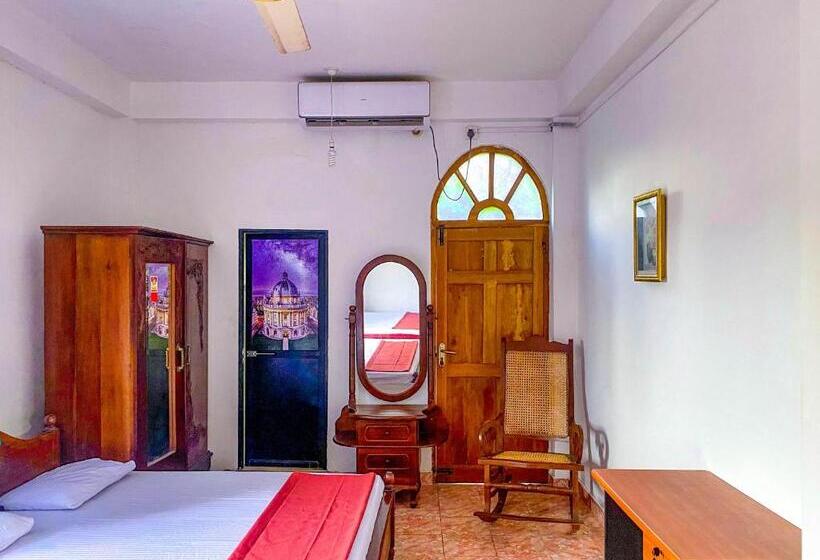 اتاق استاندارد چهار تخته, Geesh Residence : Rooms In Jaffna
