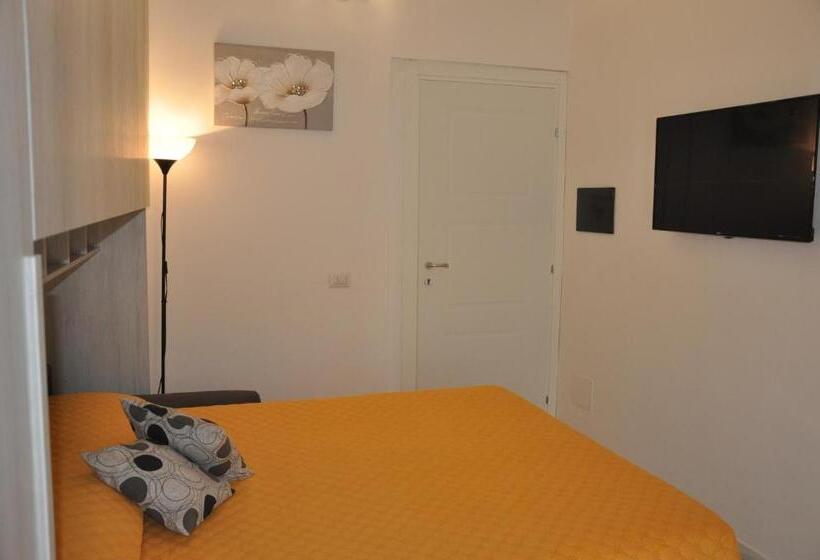 اتاق استاندارد با بالکن, Brezza Di Mare Gaeta B&b