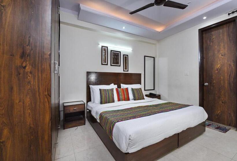 Номер Deluxe, Admire Inn Atta Market, Noida Sector 18