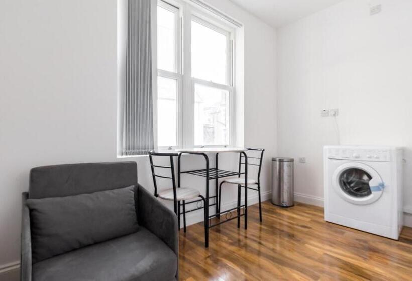 Апартаменты 1 Спальня, City Rooms