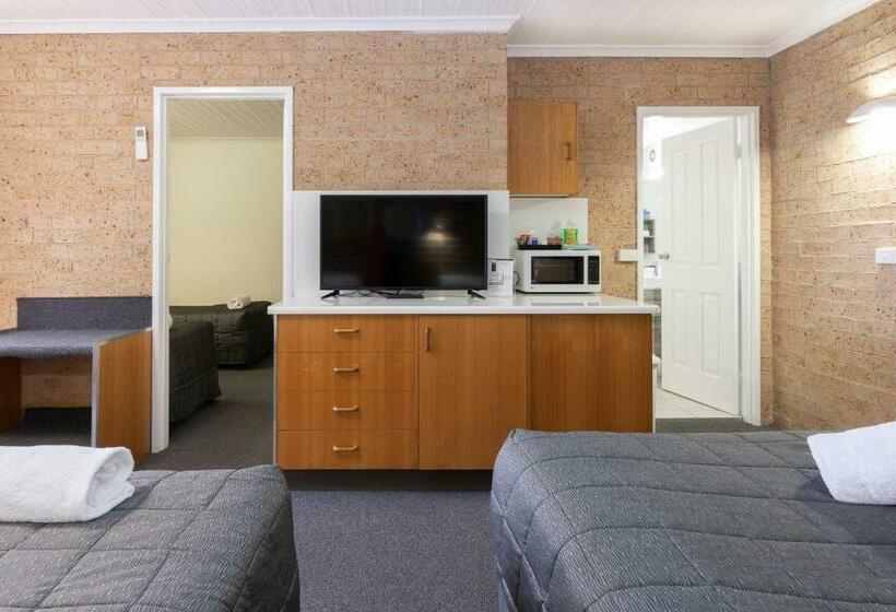 침실 2개 스위트, Cedar Lodge Motel