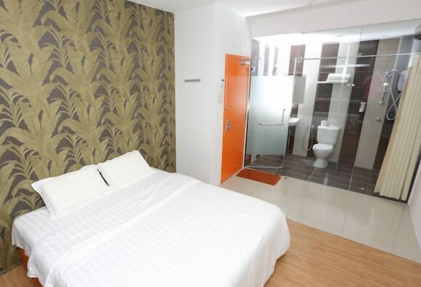 اتاق لوکس, 1 Hotel Taman Connaught