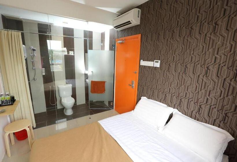 اتاق لوکس, 1 Hotel Taman Connaught
