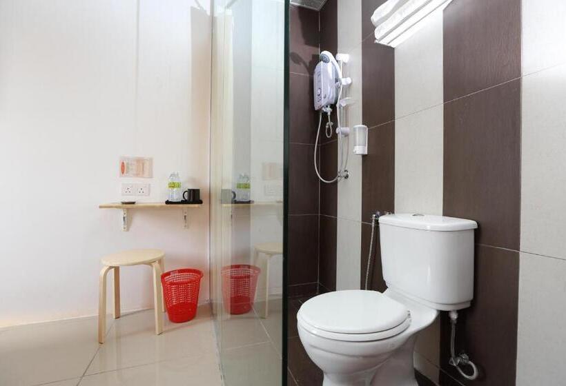 اتاق لوکس, 1 Hotel Taman Connaught
