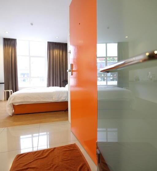 اتاق استاندارد با تخت بزرگ, 1 Hotel Taman Connaught