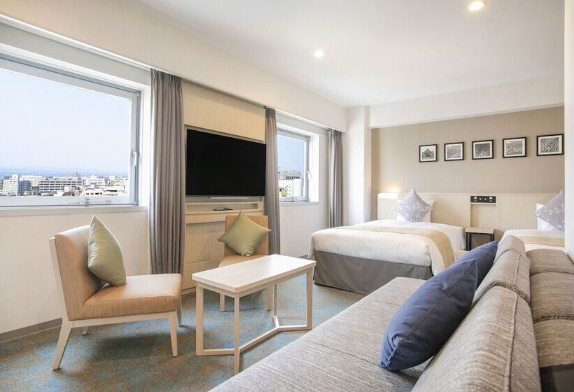 Семейный Номер, Art Hotel Oita