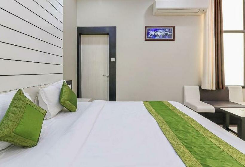 Номер Deluxe, Treebo Raj Garden, Near Pushkar Lake